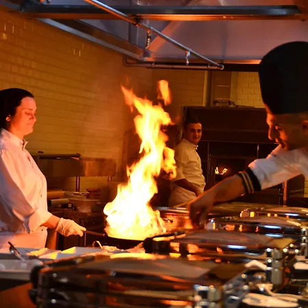 Wind Of Lara & Hotel 5*