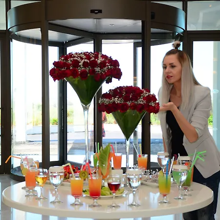 מלון Wind Of Lara & 5*